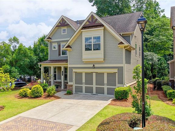 2nd image of 101 Spur Ln