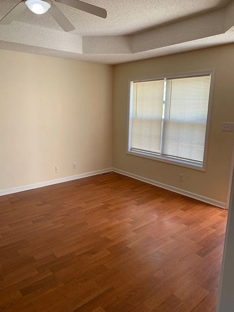 Exit 1, Close to Post. 3 bed 2bath. Northeast Elem, Middle & High! — Photo 4