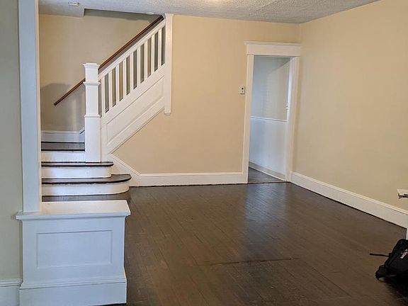 4th image of 1103 Dayton St