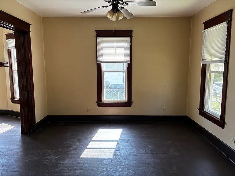 912 Tremont St — Photo 3