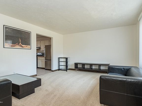 4th image of 8106 Lake Vista Dr
