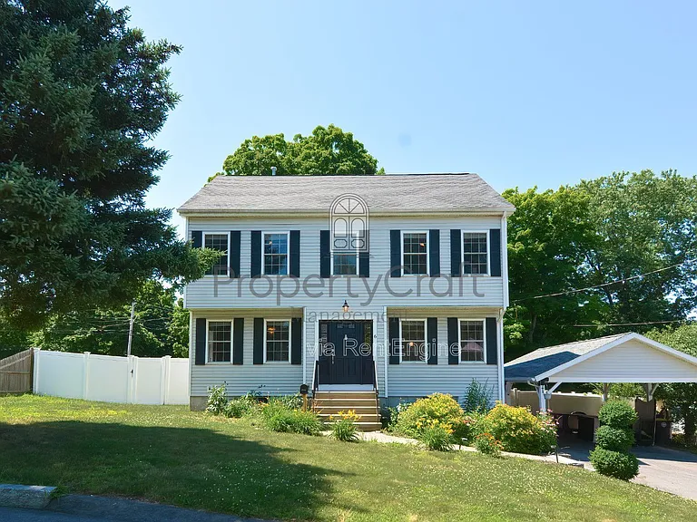 6 Meeting House Ln — Photo 1