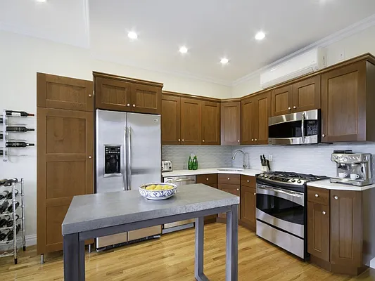 Sold by Sotheby's International Realty | media 12