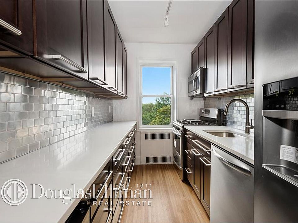1st image of 60 Plaza St E APT 6F
