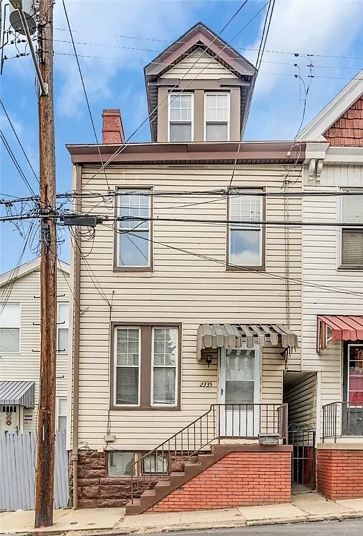 2335 Atmore St photo 1