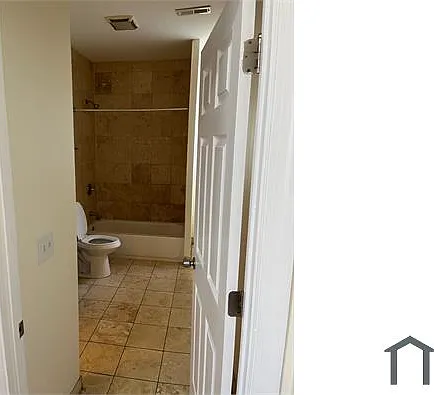 3235 W Fulton Blvd #3 — Photo 6