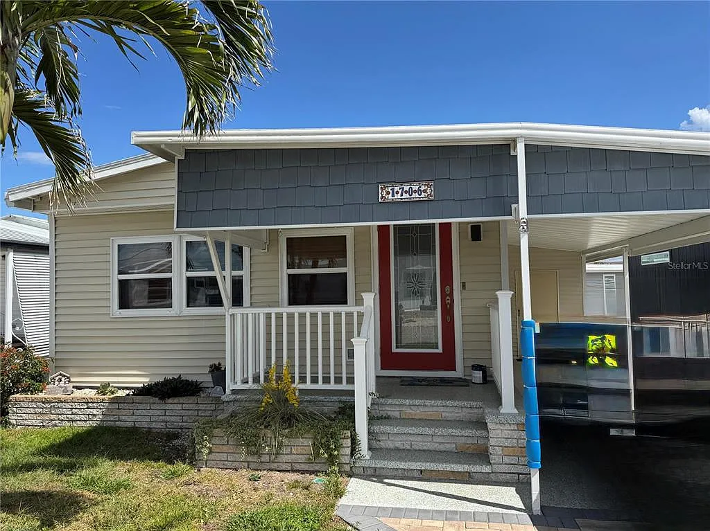 2 bed, 1.5 bath, 840 sqft, $1,500 — Photo 1