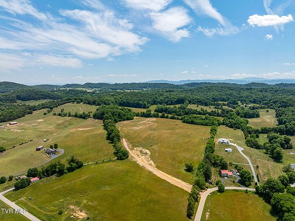 5th image of 290 Horseshoe Bend Rd