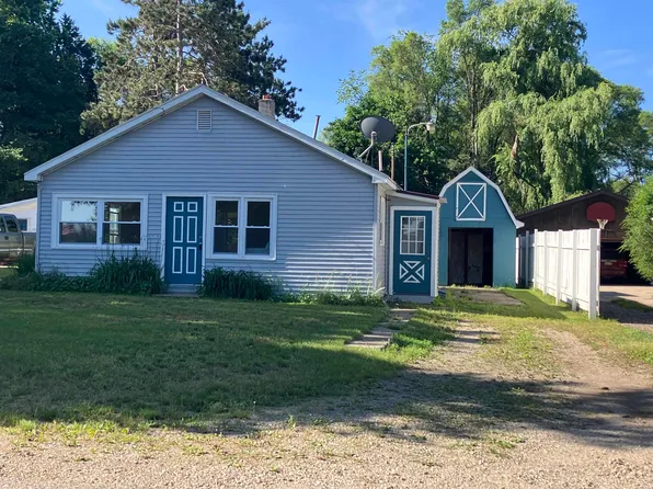 912 Velma Dr, Farwell, MI 48622