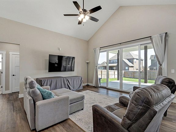 4th image of 4858 S Aaron Avenue