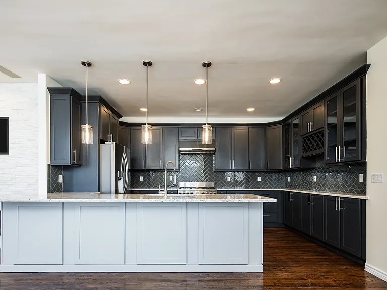 335 N Josephine St #A — Photo 7