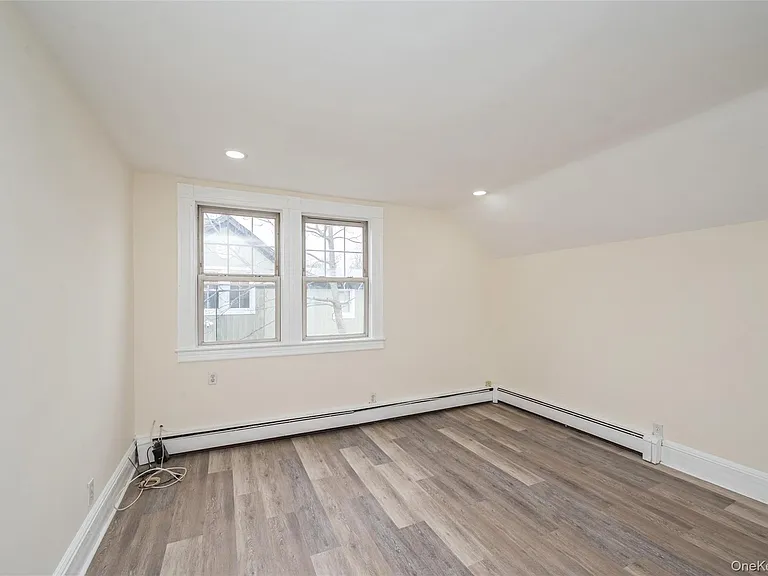 36 Tyler Ave — Photo 3