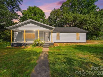 218 33rd St SW, Hickory, NC, 28602
