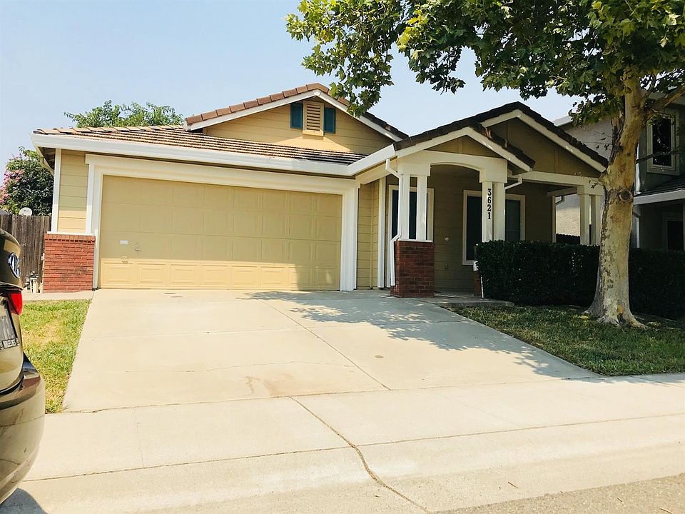 1st image of 3621 W River Dr