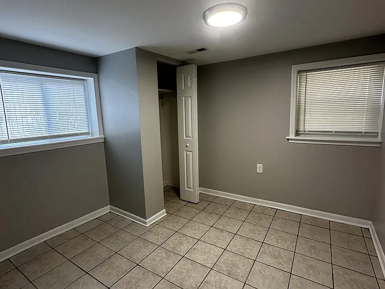 4233 W Potomac Ave — Photo 3