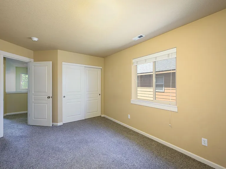 20468 Brentwood Ave — Photo 28