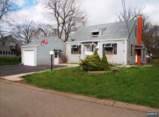 7 Summit Ave, Dumont, NJ 07628