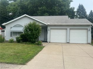 1491 Bancroft St, Cuyahoga Falls, OH 44221
