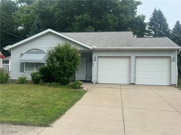1491 Bancroft St, Cuyahoga Falls, OH 44221
