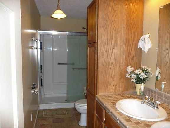 4th image of 887 E Burnett Dr
