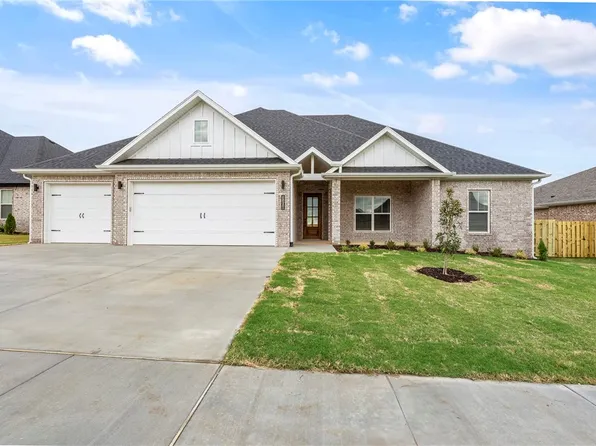 1108 Bacon Dr, Pea Ridge, AR 72751