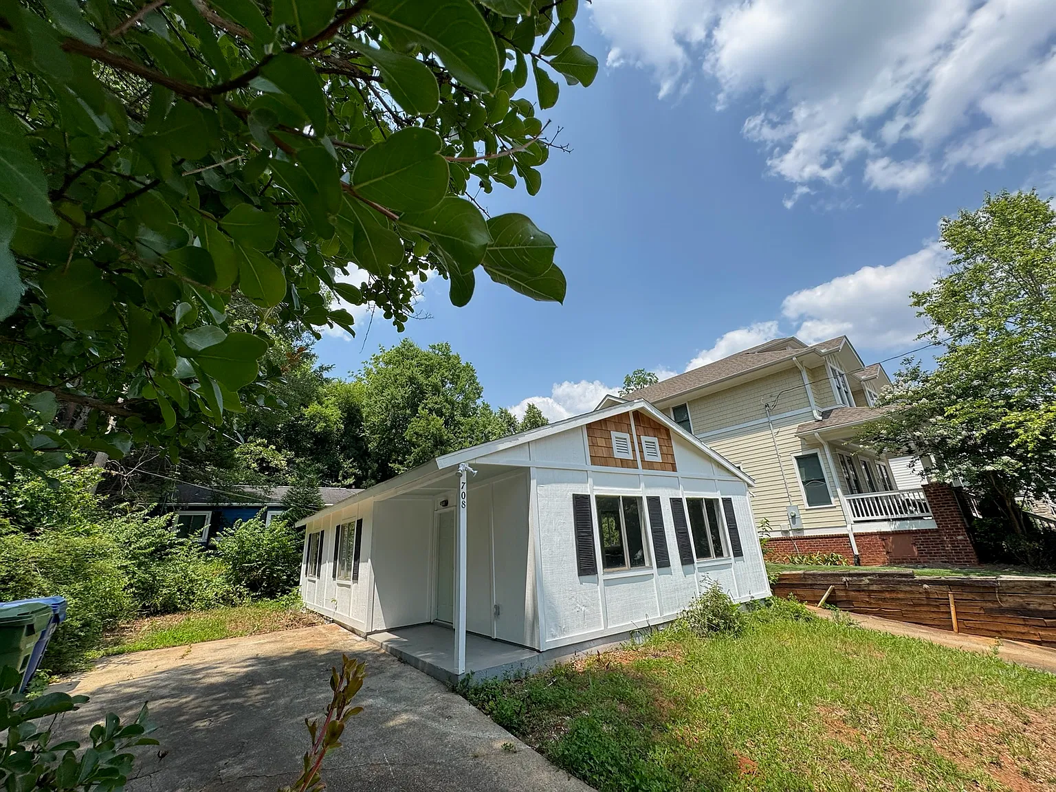 708 Mercer St SE — Photo 2