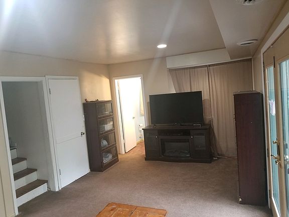 4th image of 615 Kensington Pl