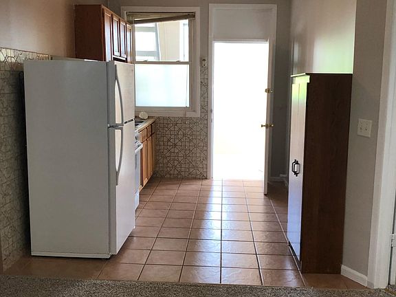 4th image of 2455 N Milwaukee Ave APT 3R