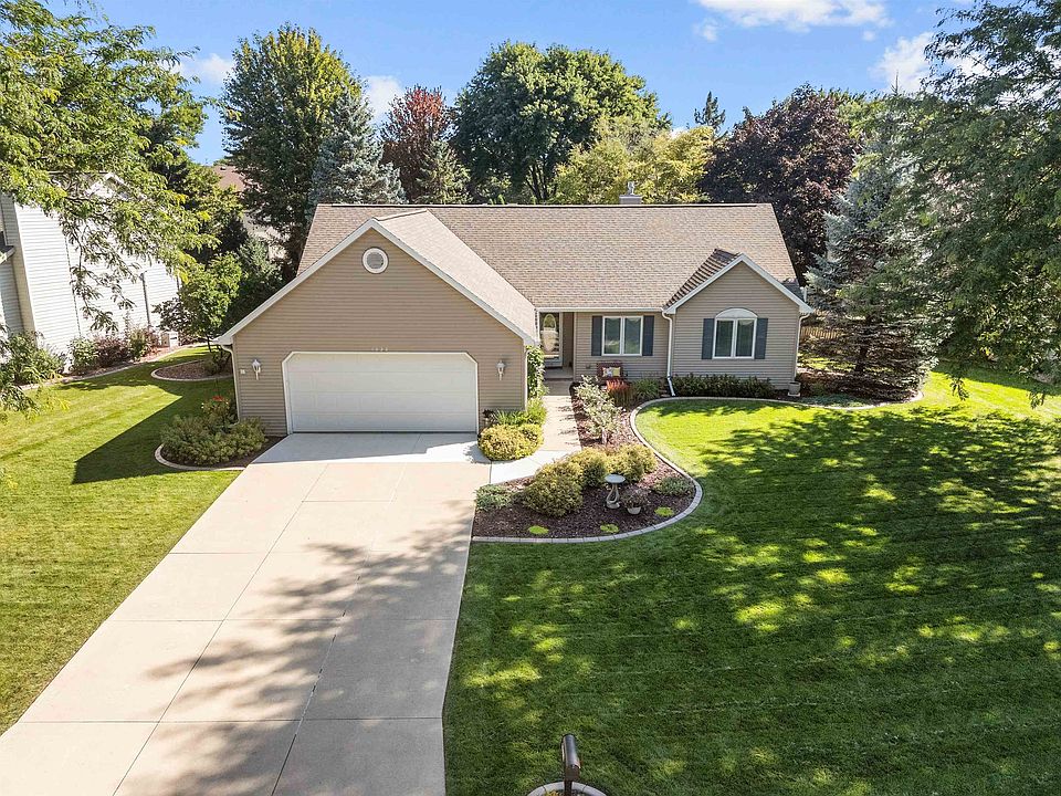 1st image of 1028 S Prairie Creek Dr