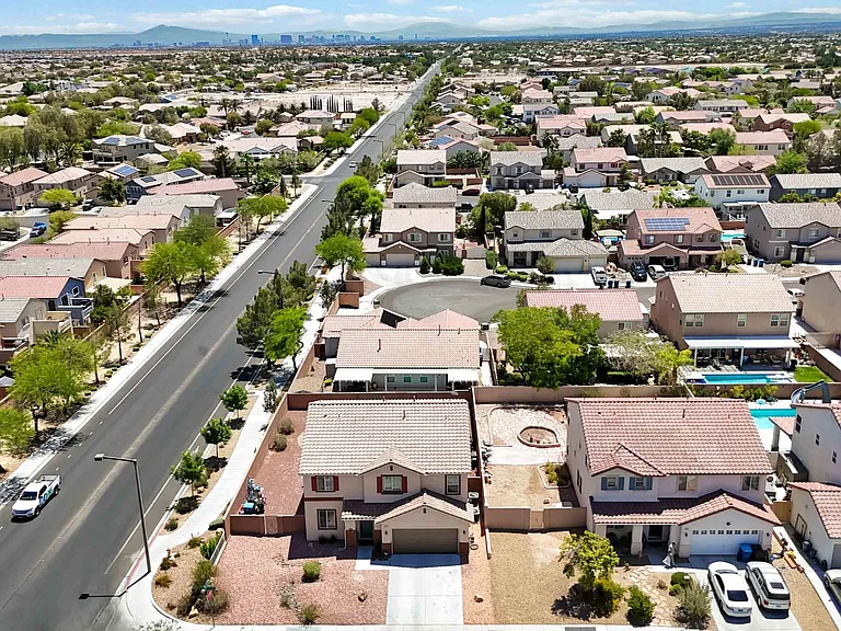 5505 Knotting Pass — Photo 64