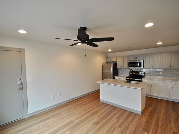 4th image of 5610 Lewis St APT C