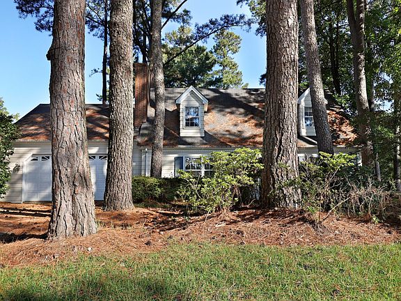 2nd image of 401 Pecan Dr