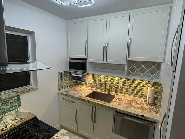 4740 Pine Tree Dr #25 — Photo 7