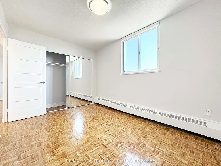 1500 Bathurst St #1208 — Photo 9