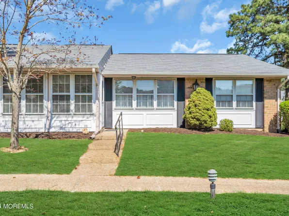 7B Cambridge Circle, Manchester, NJ 08759