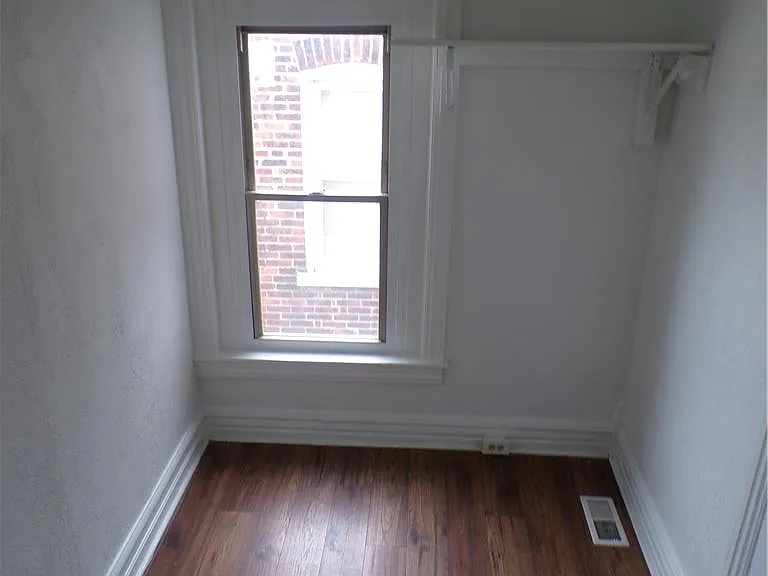 111 Ridge Ave — Photo 9