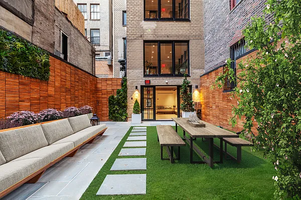 Rented by Compass | media 29