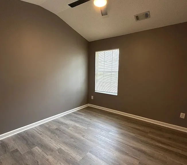 2614 Parkway Trl — Photo 11