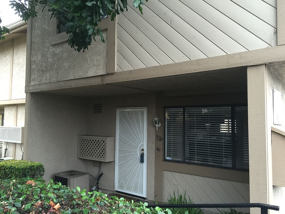 1st image of 529 W 9th St