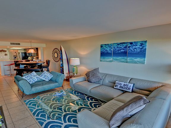 3rd image of 2800 Gulf Blvd