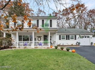 31 Eric Dr, Howell, NJ 07731