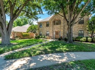 3404 Crescent Ct, Bedford, TX 76021