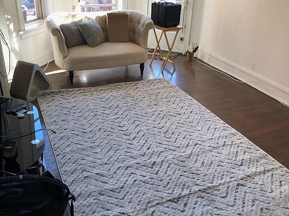 3rd image of 720 W Waveland Ave APT 3E