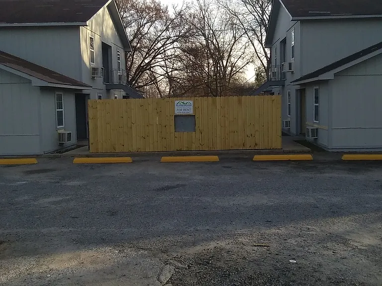 211 N Washington St — Photo 2
