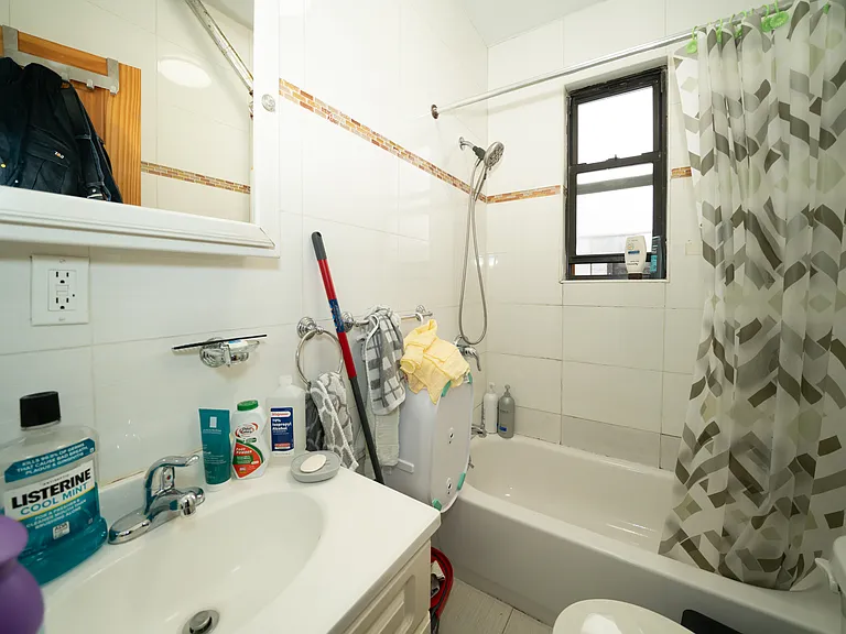 31-41 34th St #1B — Photo 7