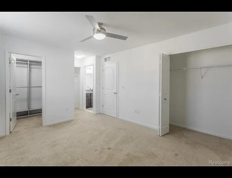 4585 Bradley Cir — Photo 9