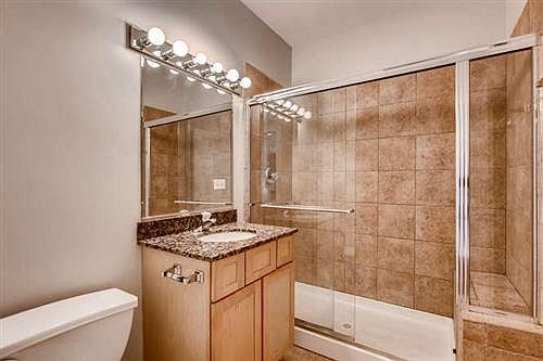4th image of 2401 W Taylor St APT 2C
