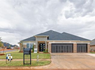 14701 Chambord Dr, Yukon, OK 73099