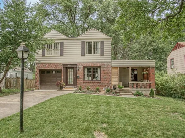 8623 Maiden Ln, Kansas City, MO 64114