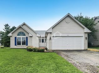 546 Lakeview Dr, Oswego, IL 60543